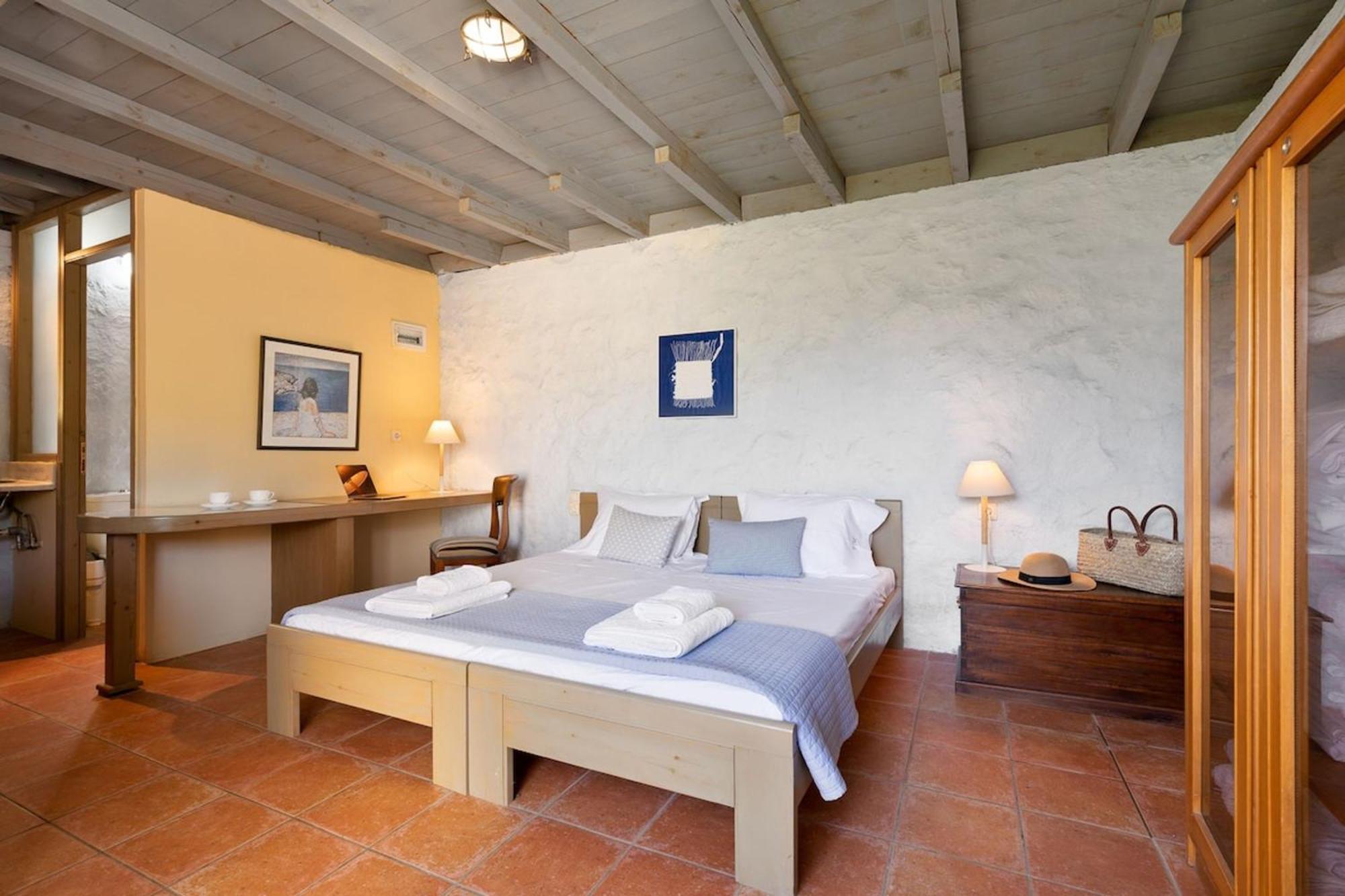Villa Mediterranea, With Heated Pool Livadia  Εξωτερικό φωτογραφία