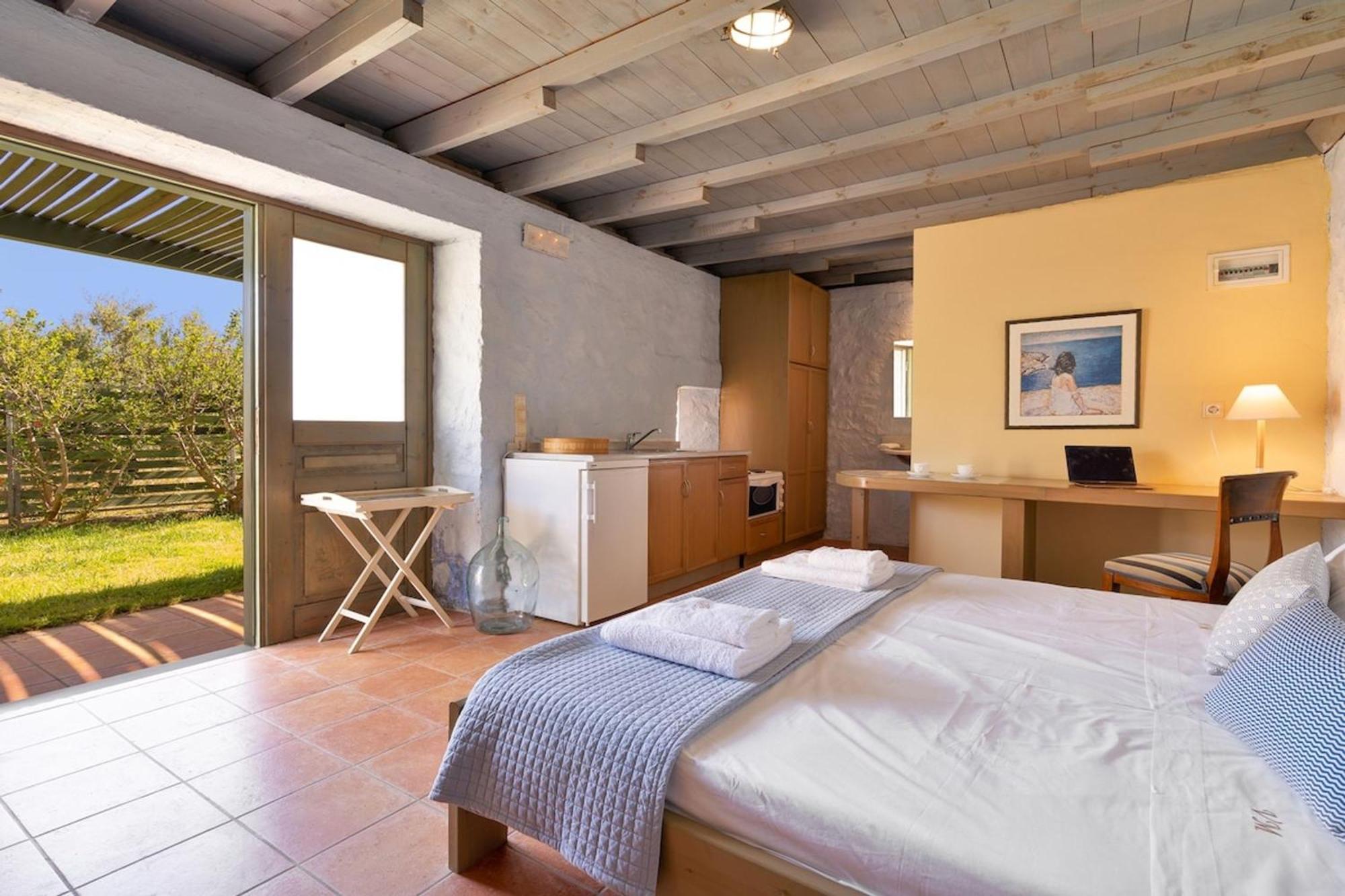 Villa Mediterranea, With Heated Pool Livadia  Εξωτερικό φωτογραφία